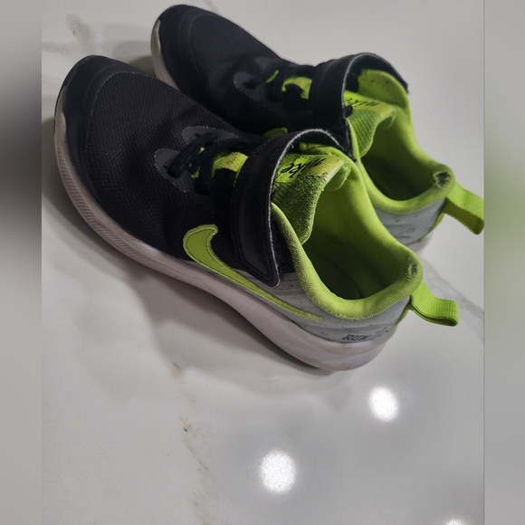 Nike Kids shoes - Picture 4 of 10